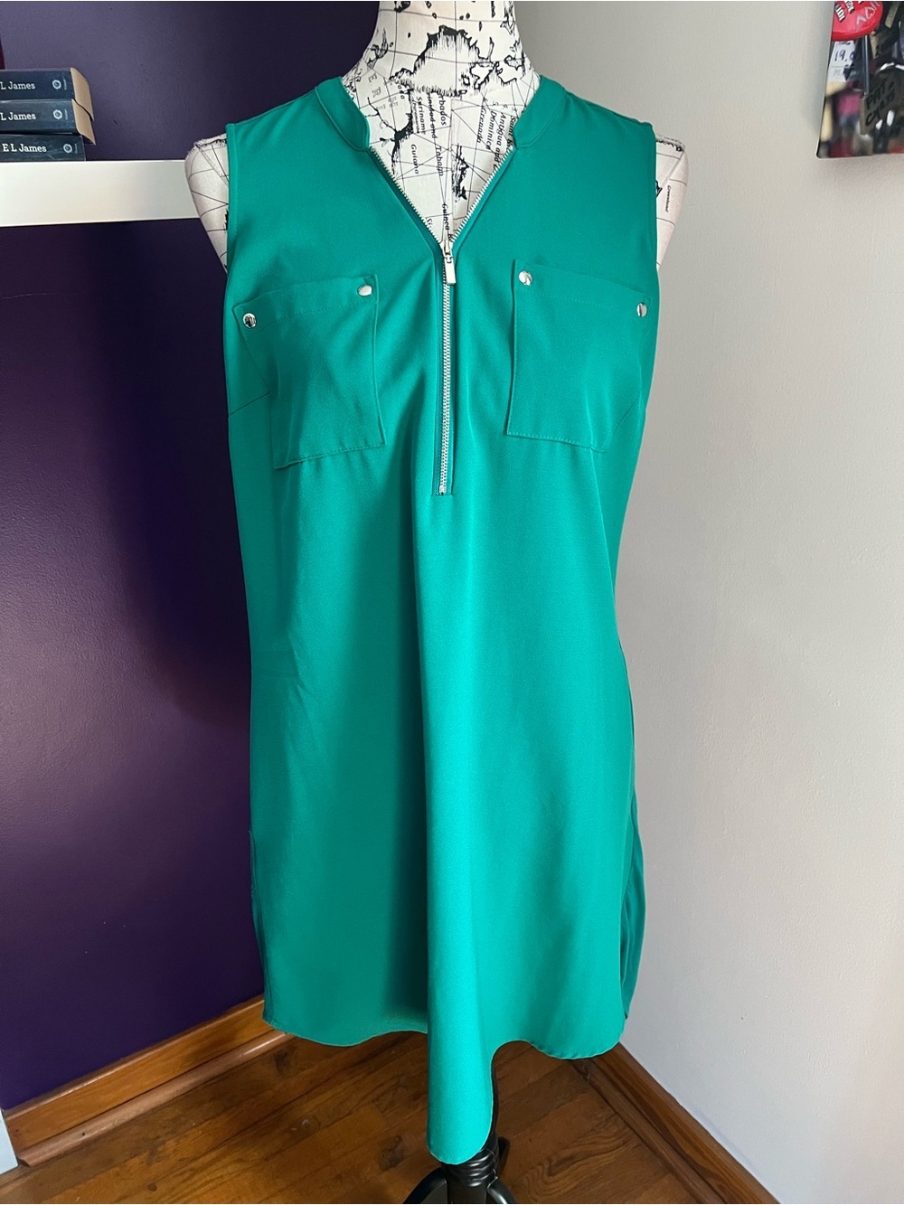 7 for $30 New York & Company Emerald Green Sleeveless Dress with Zip Detail